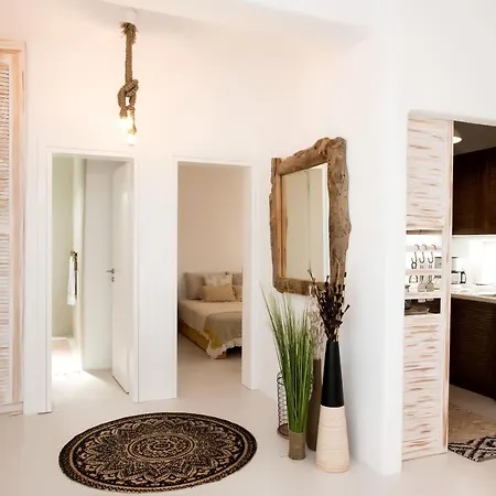 Lea 1 Mykonos Merchia Beach